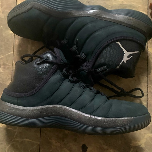 Jordan Superfly 2017 - Picture 3 of 3